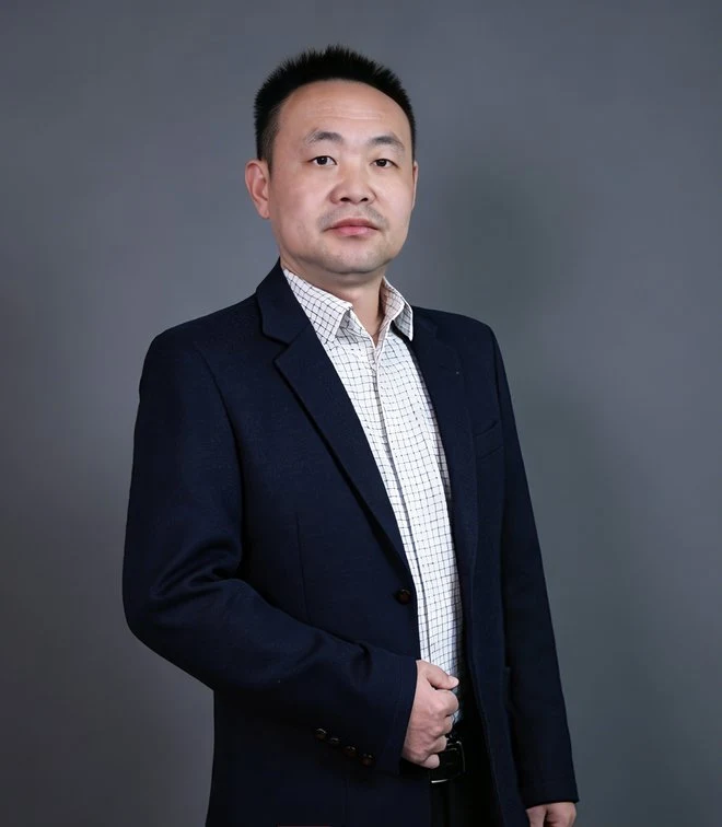 白振廷·高级工艺美术师