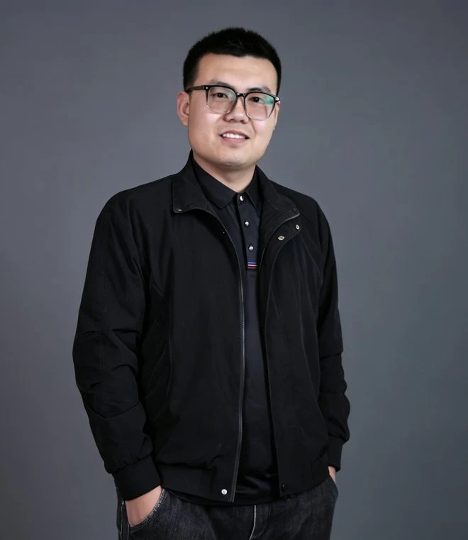 杨朋华·高级工艺美术师